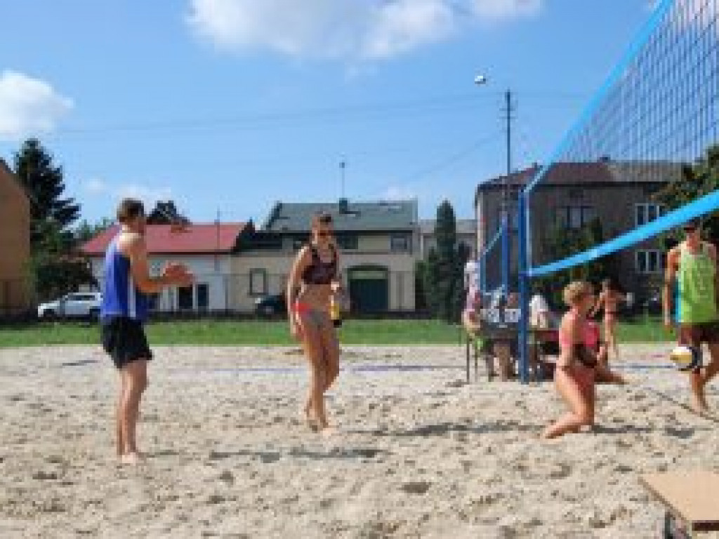 Czwarty finał mikstów w piłce plażowej