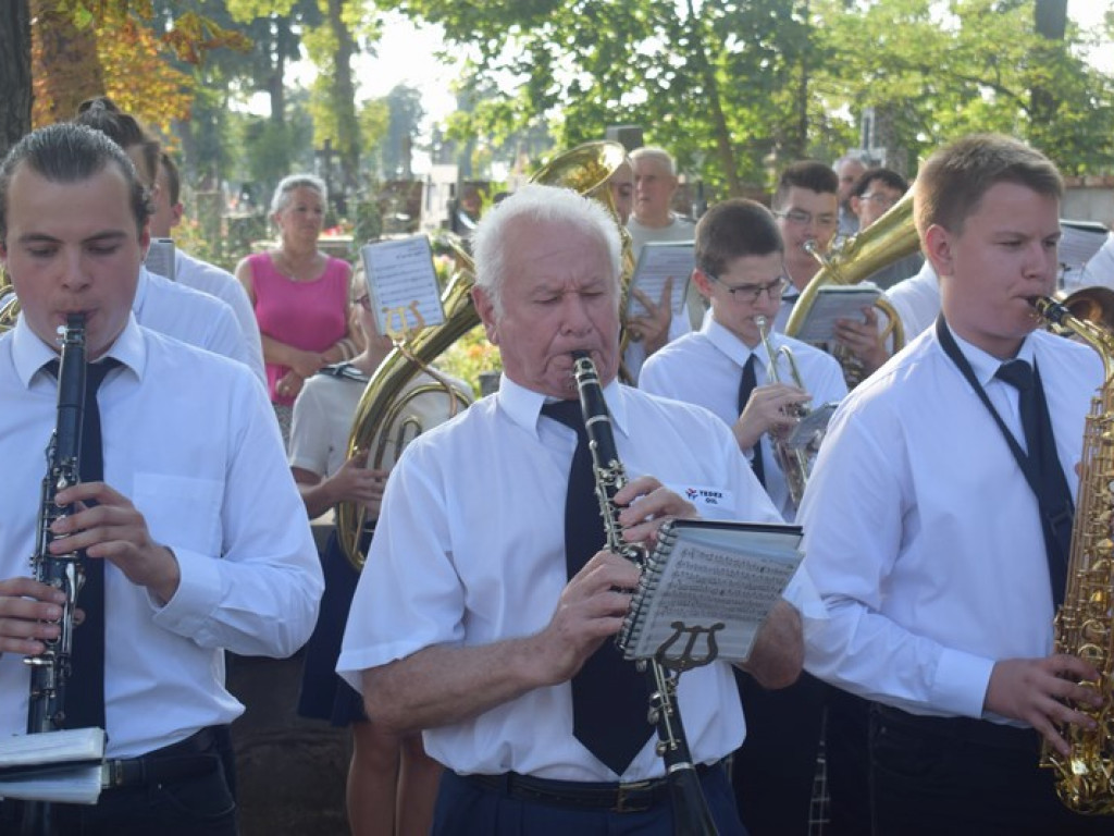 Łowicz oddał hołd powstańcom warszawskim - aktualizacja