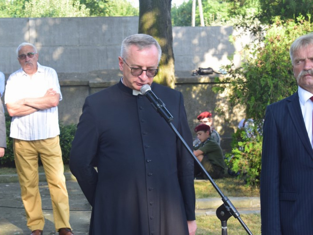 Łowicz oddał hołd powstańcom warszawskim - aktualizacja