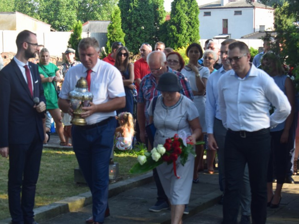 Łowicz oddał hołd powstańcom warszawskim - aktualizacja
