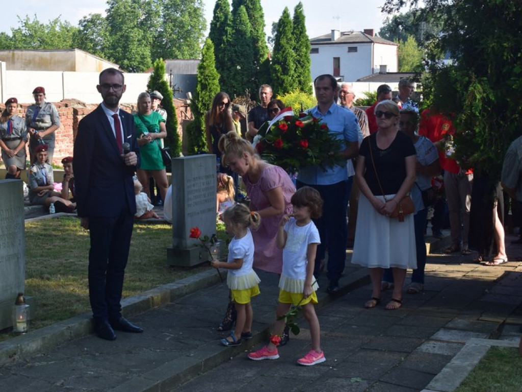 Łowicz oddał hołd powstańcom warszawskim - aktualizacja