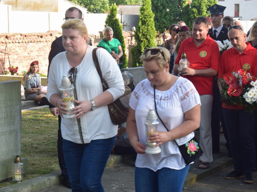 Łowicz oddał hołd powstańcom warszawskim - aktualizacja