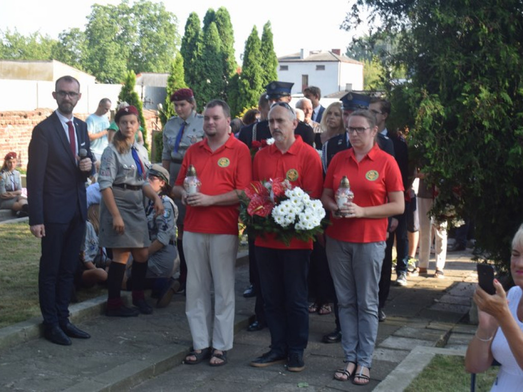 Łowicz oddał hołd powstańcom warszawskim - aktualizacja