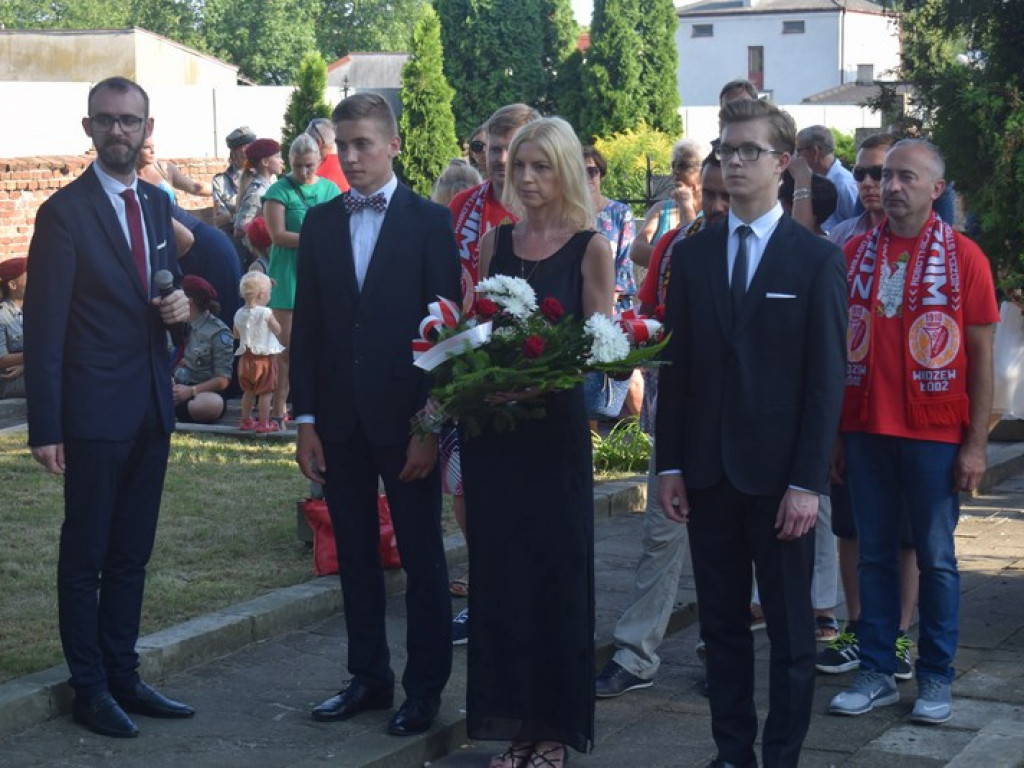 Łowicz oddał hołd powstańcom warszawskim - aktualizacja