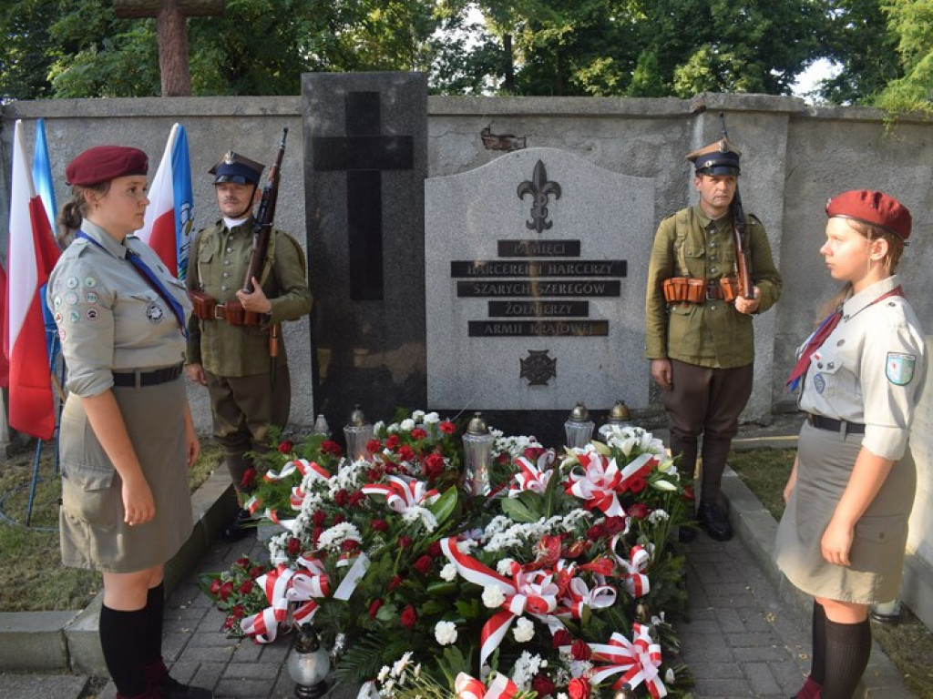 Łowicz oddał hołd powstańcom warszawskim - aktualizacja