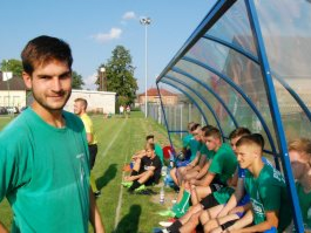 Wyrównaną walkę przegrał Pelikan II