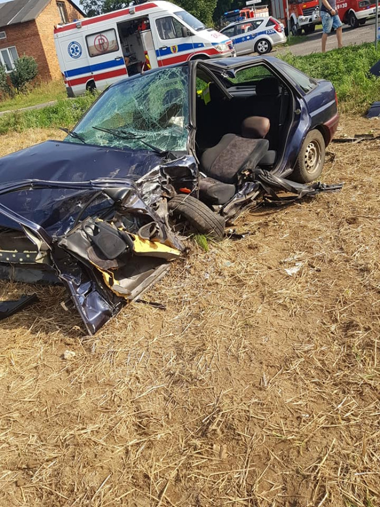 Wypadek w Trzciance. Trzy osoby w szpitalu, w tym dziecko