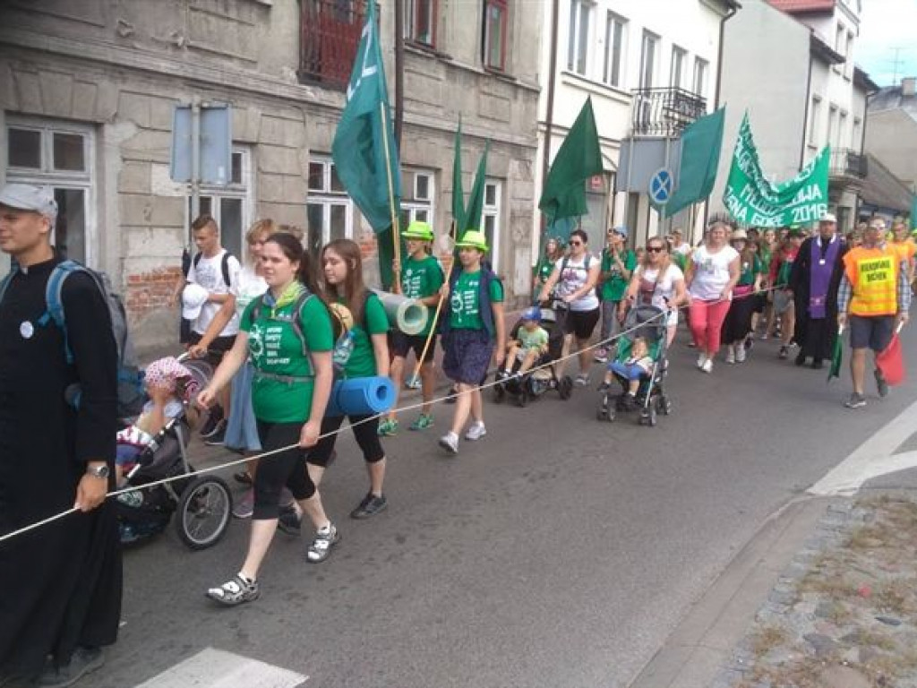 Łowicka Piesza Pielgrzymka Młodzieży już na szlaku