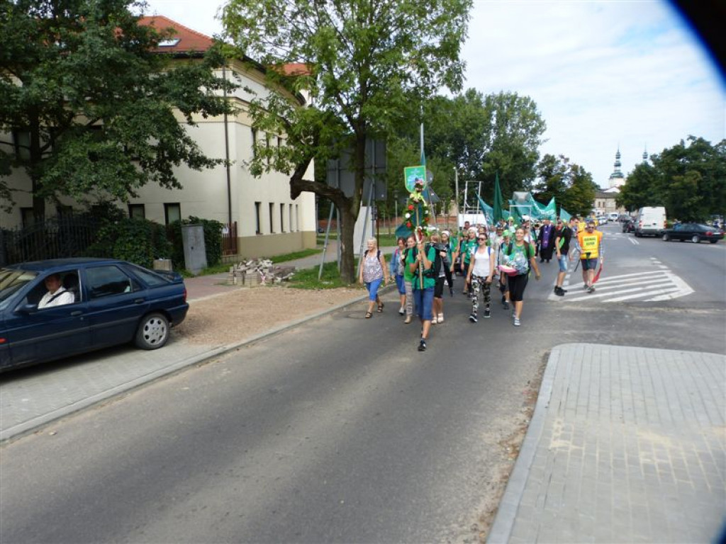 Łowicka Piesza Pielgrzymka Młodzieży już na szlaku