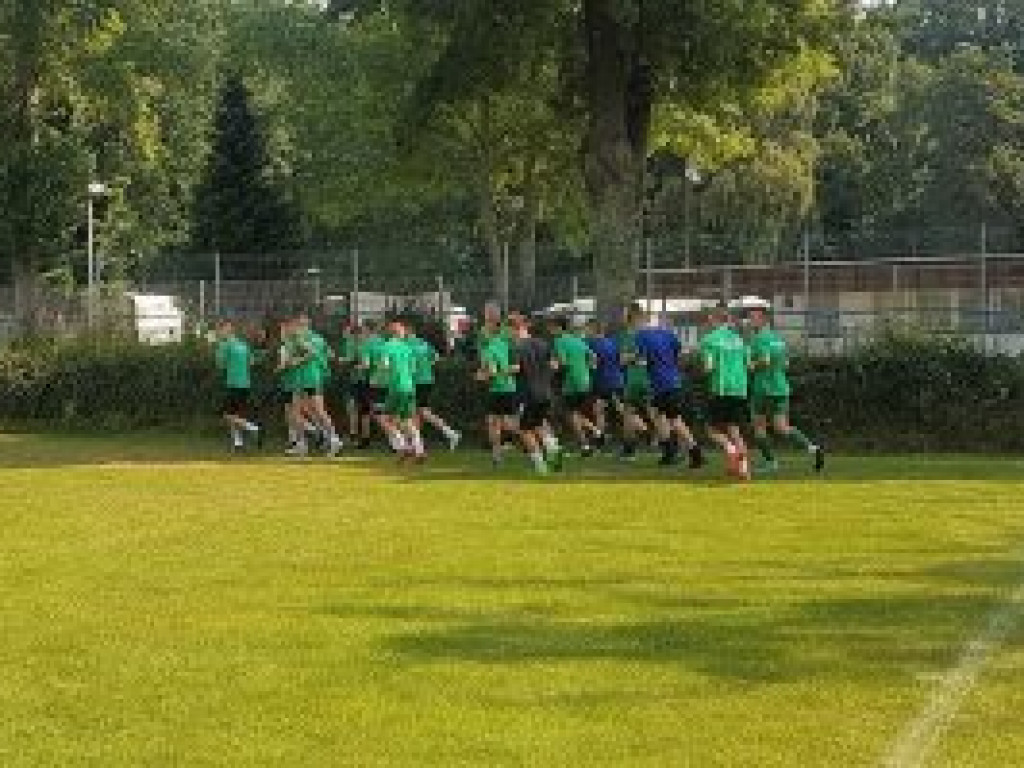 Sparingi Pelikana-2003 na obozie