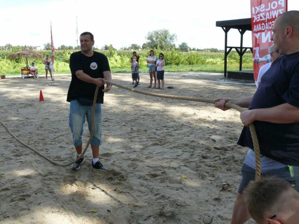 Drużyna z Bratkowic zwyciężyła w przeciąganiu liny