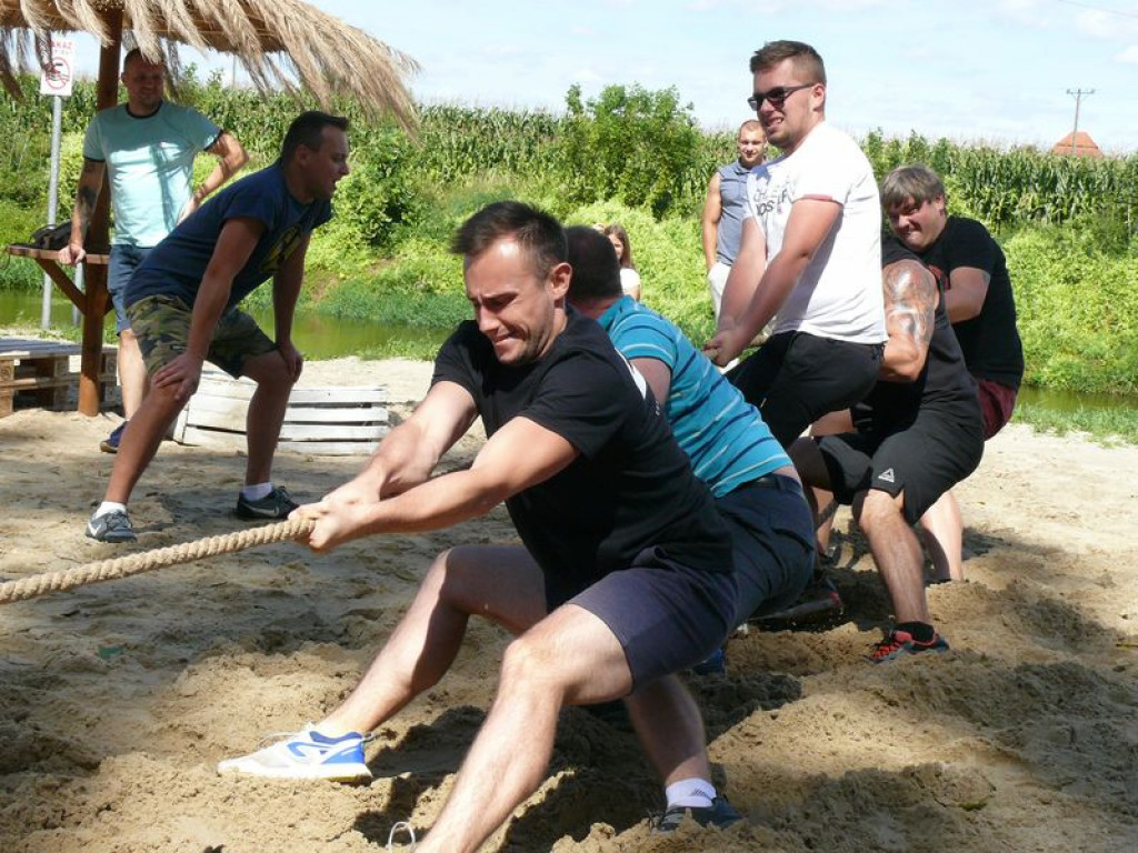 Drużyna z Bratkowic zwyciężyła w przeciąganiu liny