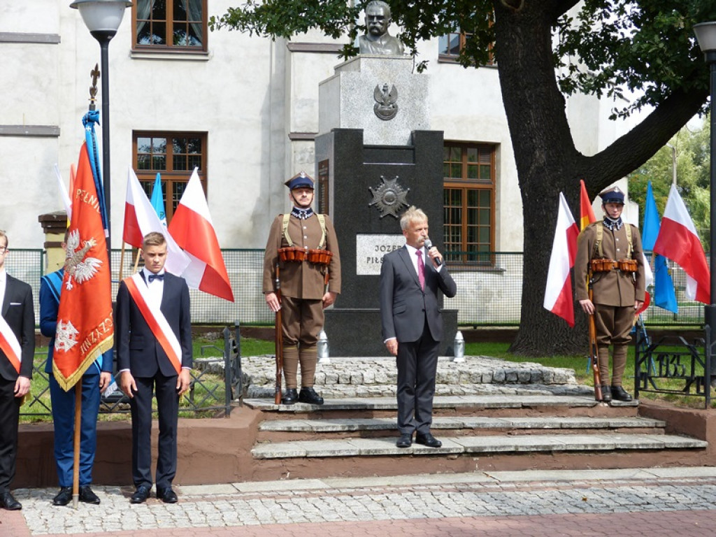 Patriotycznie w Łowiczu, Kiernozi i Zdunach