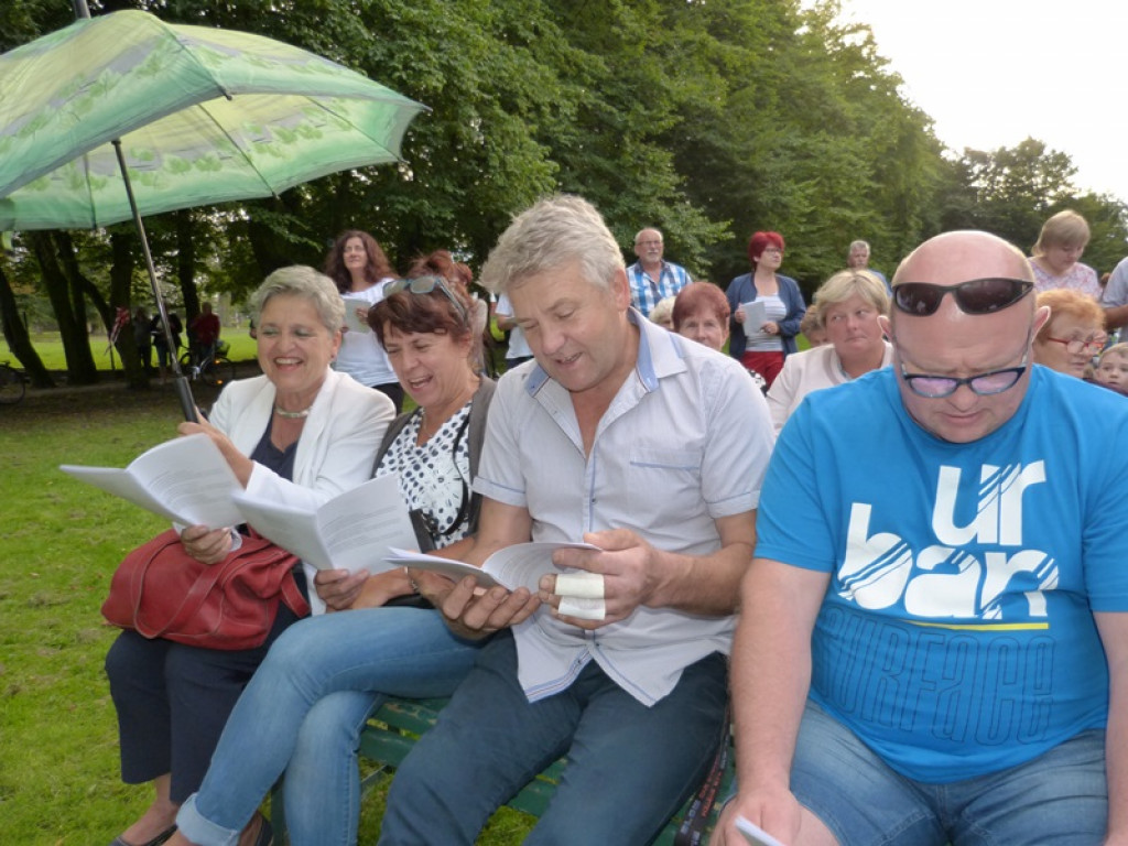 Patriotycznie w Łowiczu, Kiernozi i Zdunach