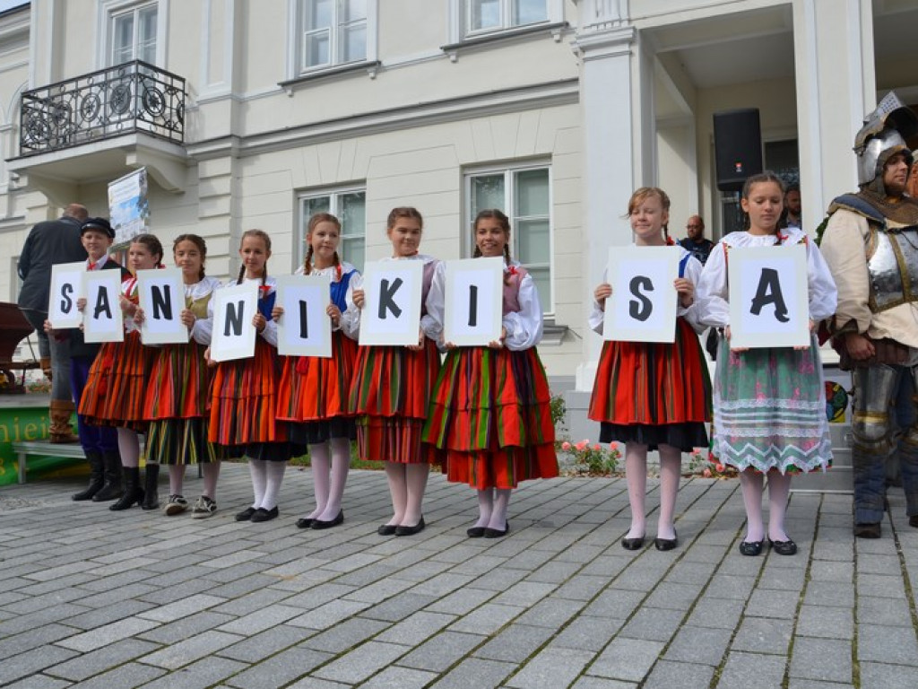 Wyjątkowa Niedziela Sannicka, Sanniki miastem!