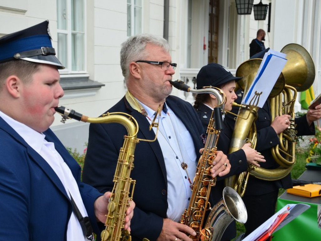 Wyjątkowa Niedziela Sannicka, Sanniki miastem!