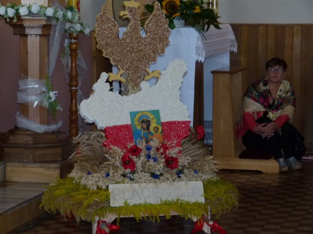 Uroczystość odpustowo-dożynkowa w Bobrownikach