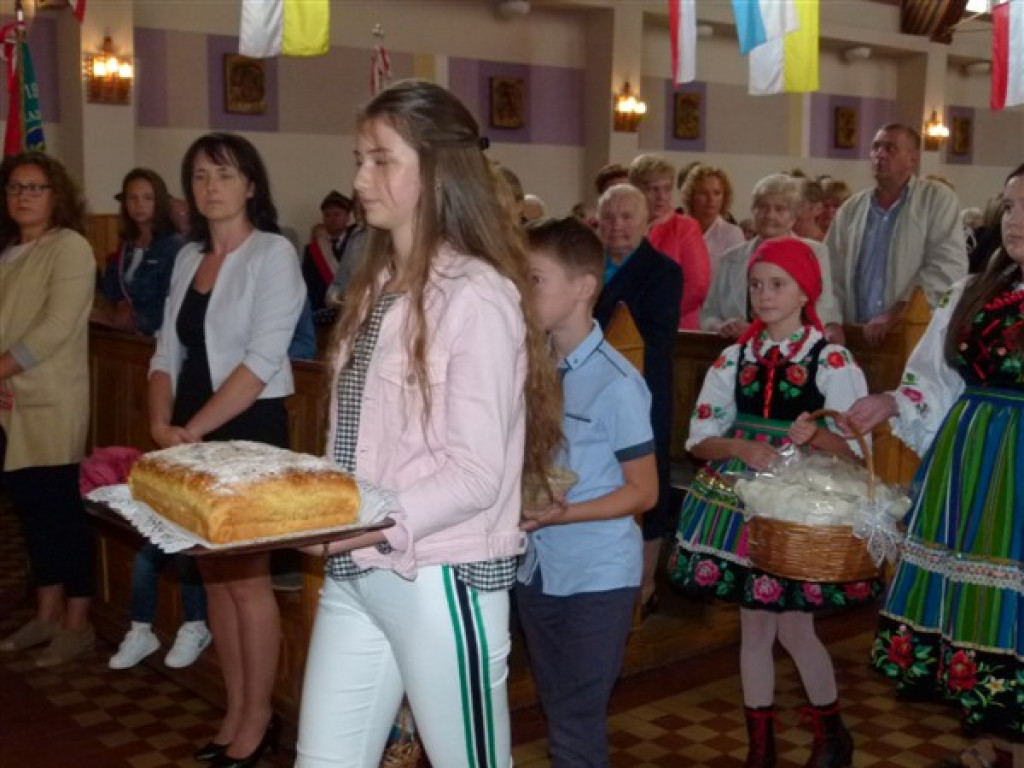 Uroczystość odpustowo-dożynkowa w Bobrownikach