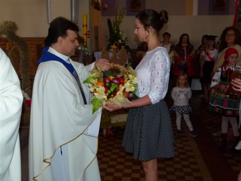 Uroczystość odpustowo-dożynkowa w Bobrownikach