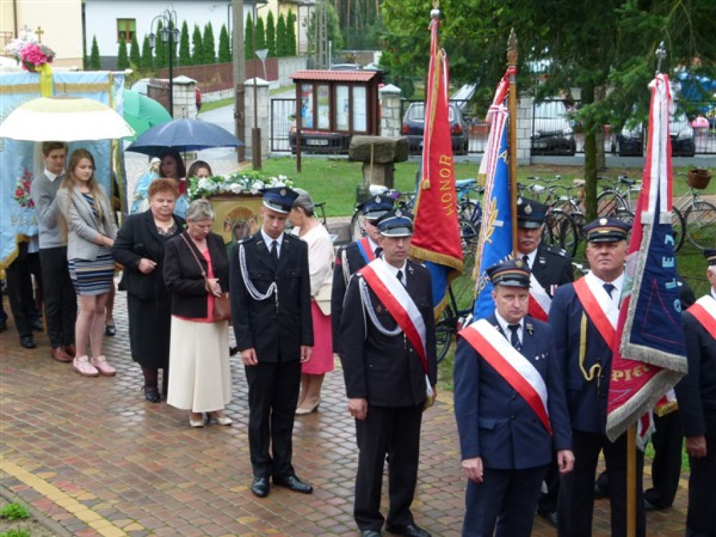 Uroczystość odpustowo-dożynkowa w Bobrownikach
