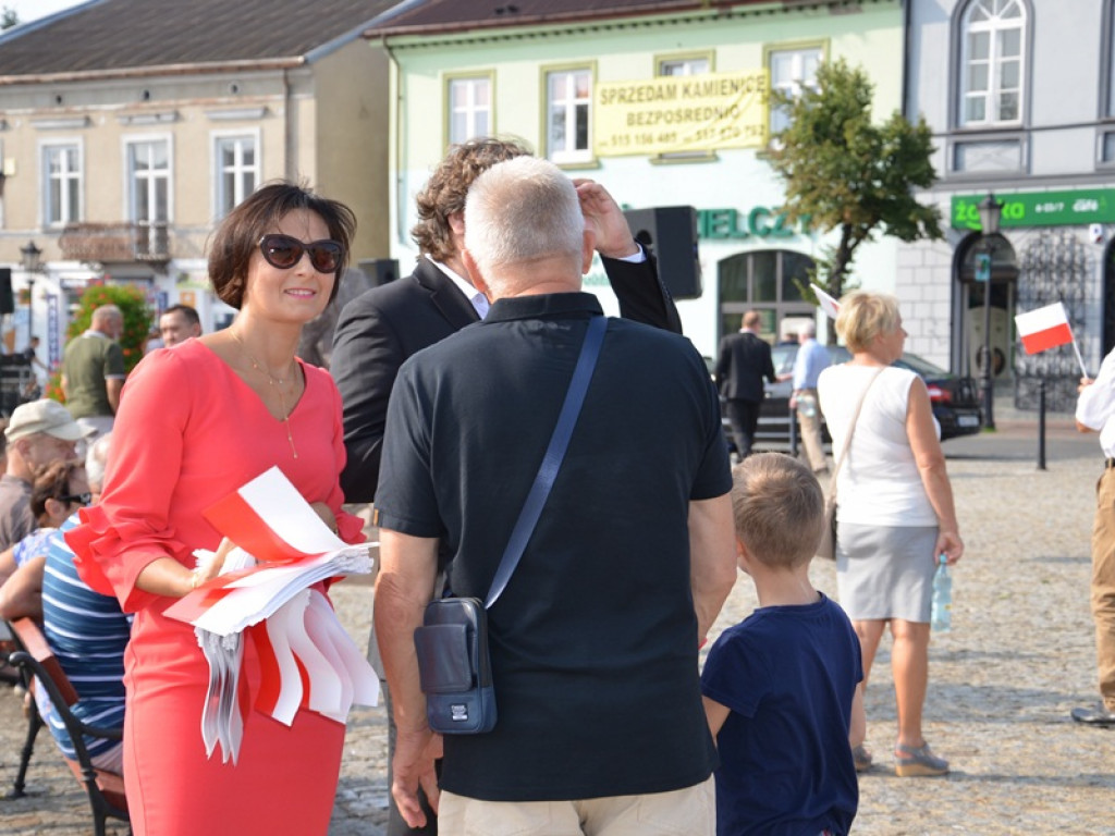 Premier Mateusz Morawiecki w Łowiczu. Jakub Wolski kandydatem PiS na burmistrza