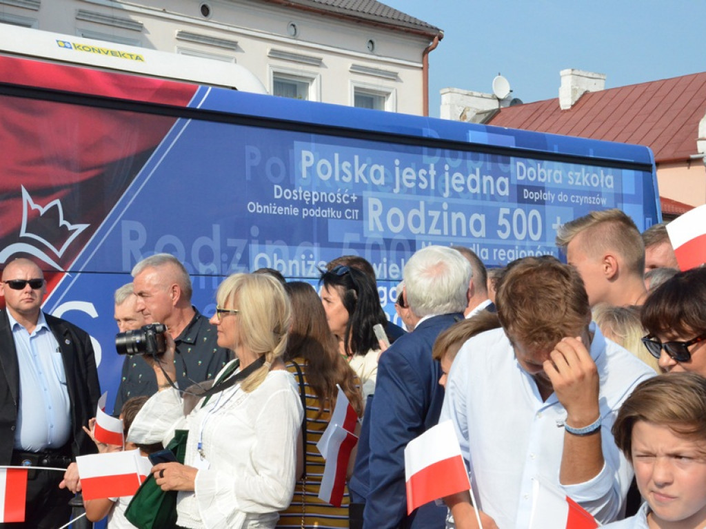 Premier Mateusz Morawiecki w Łowiczu. Jakub Wolski kandydatem PiS na burmistrza