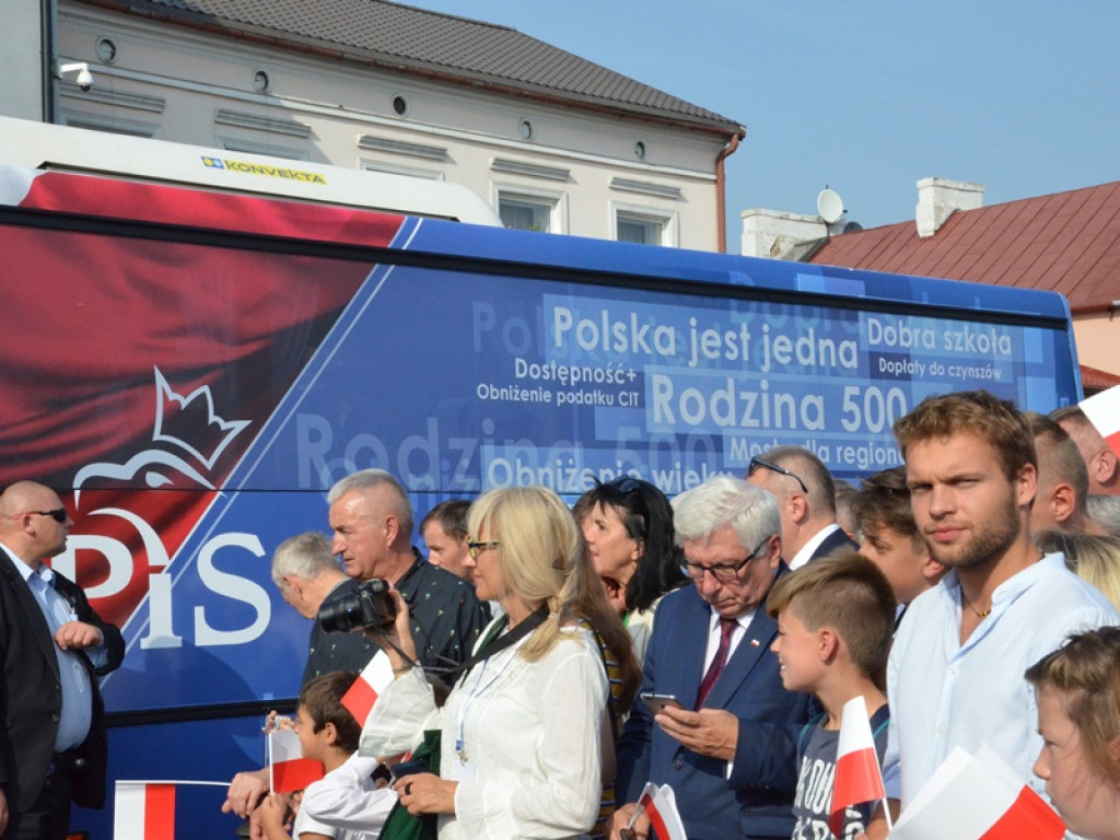 Premier Mateusz Morawiecki w Łowiczu. Jakub Wolski kandydatem PiS na burmistrza
