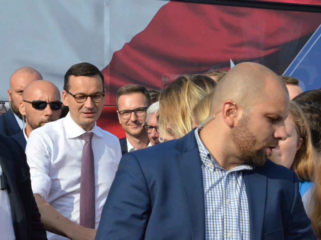 Premier Mateusz Morawiecki w Łowiczu. Jakub Wolski kandydatem PiS na burmistrza