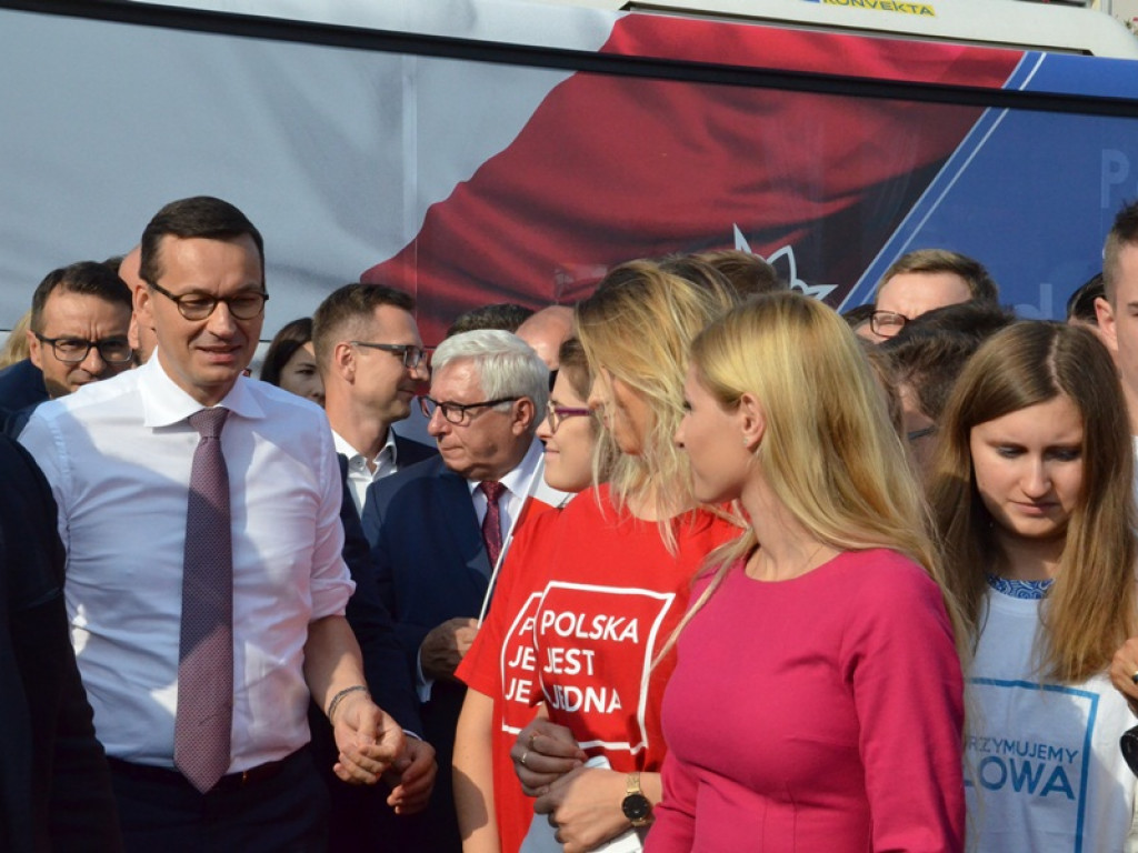 Premier Mateusz Morawiecki w Łowiczu. Jakub Wolski kandydatem PiS na burmistrza