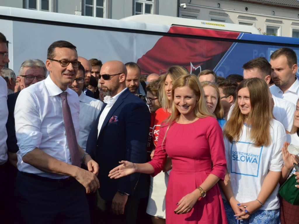 Premier Mateusz Morawiecki w Łowiczu. Jakub Wolski kandydatem PiS na burmistrza