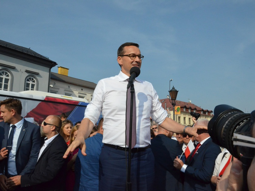 Premier Mateusz Morawiecki w Łowiczu. Jakub Wolski kandydatem PiS na burmistrza