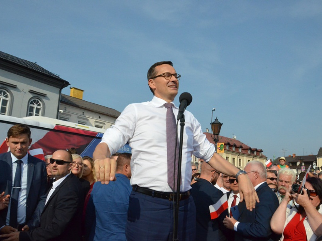 Premier Mateusz Morawiecki w Łowiczu. Jakub Wolski kandydatem PiS na burmistrza