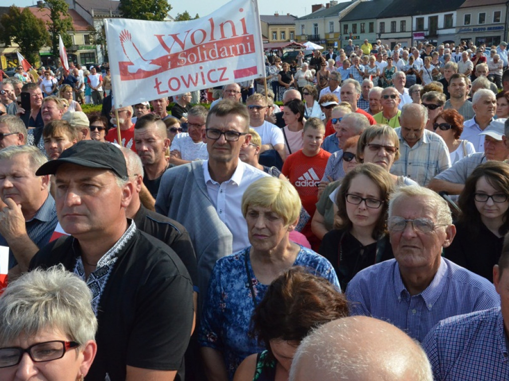Premier Mateusz Morawiecki w Łowiczu. Jakub Wolski kandydatem PiS na burmistrza
