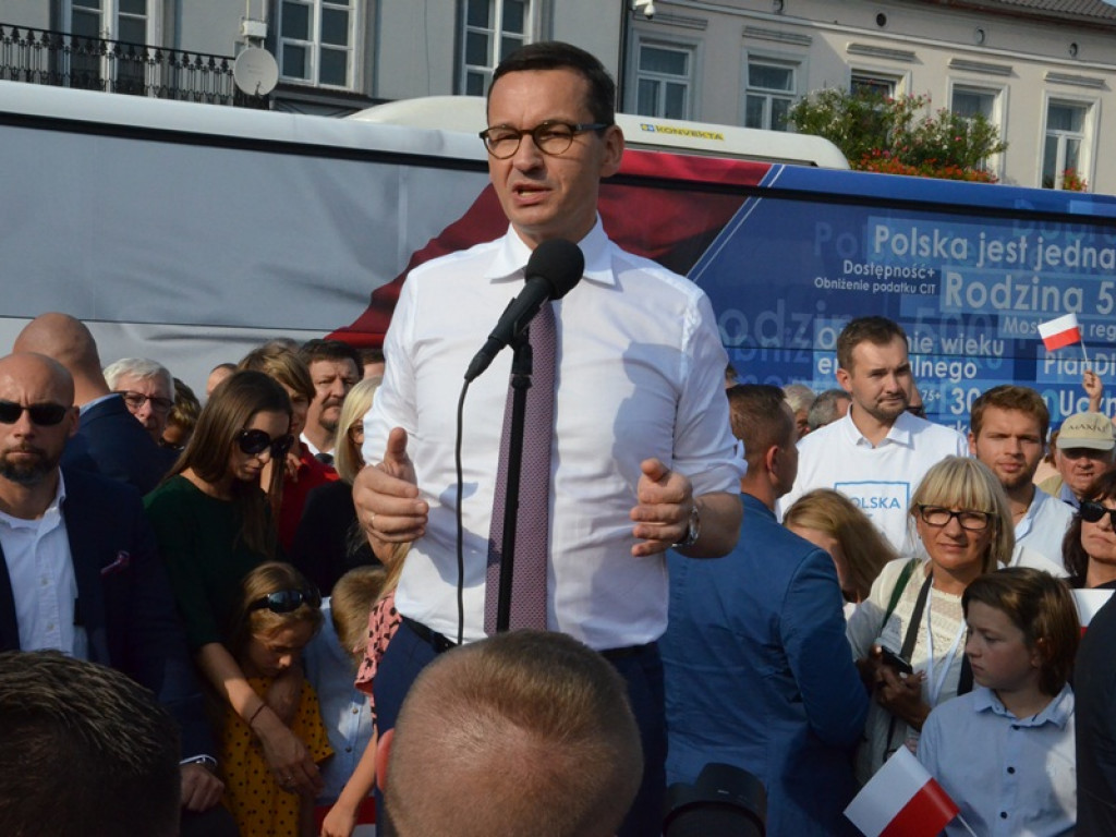 Premier Mateusz Morawiecki w Łowiczu. Jakub Wolski kandydatem PiS na burmistrza