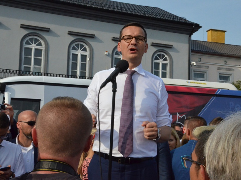 Premier Mateusz Morawiecki w Łowiczu. Jakub Wolski kandydatem PiS na burmistrza