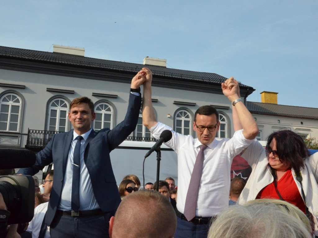 Premier Mateusz Morawiecki w Łowiczu. Jakub Wolski kandydatem PiS na burmistrza