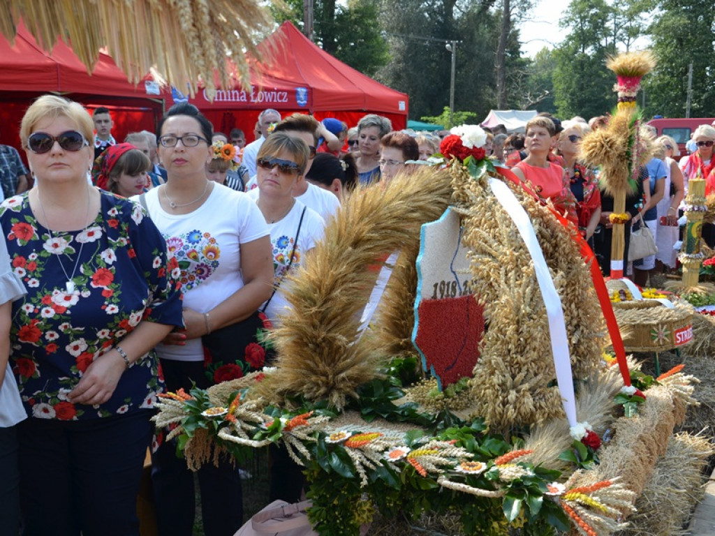 Słomiane cuda na dożynkach w Zielkowicach