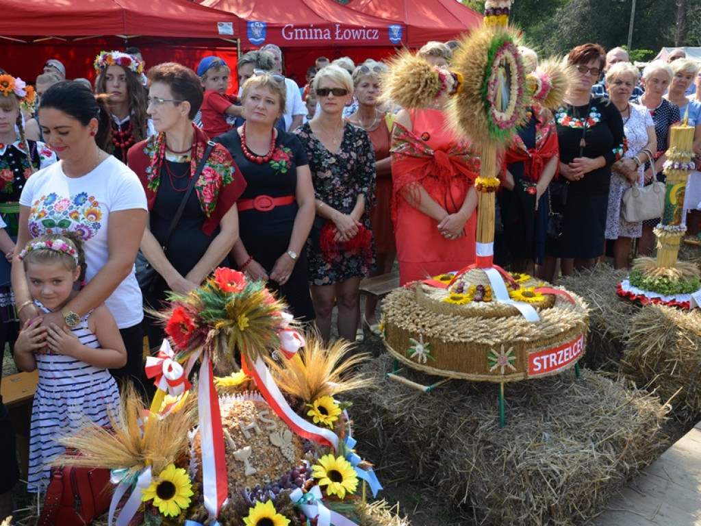 Słomiane cuda na dożynkach w Zielkowicach