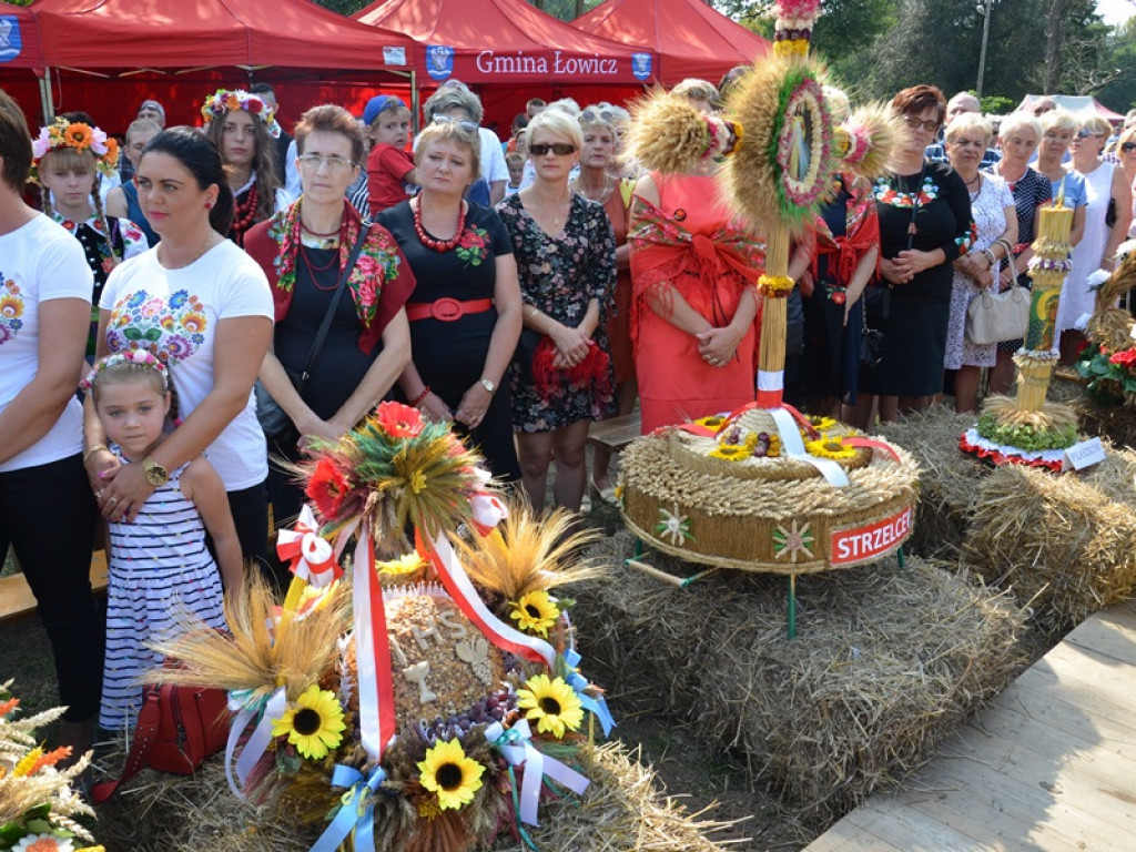 Słomiane cuda na dożynkach w Zielkowicach