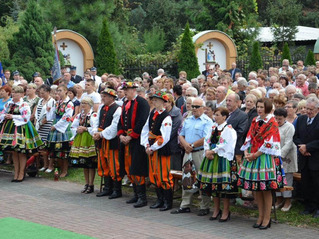Odpust i dożynki w Sanktuarium Matki Bożej w Domaniewicach