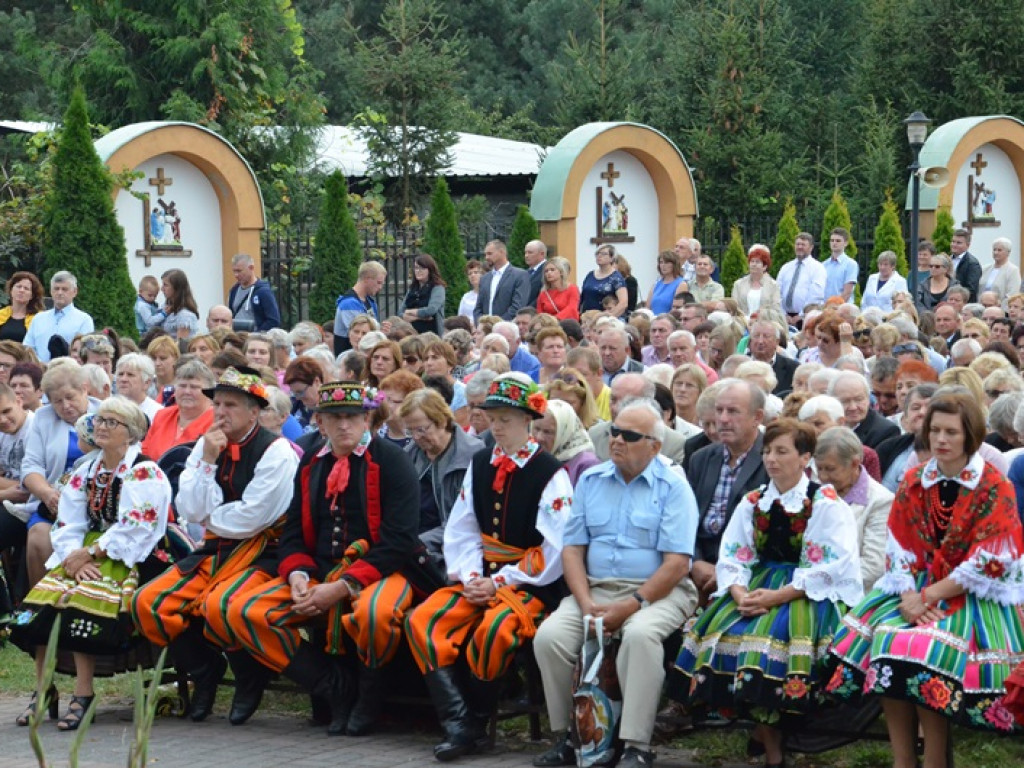 Odpust i dożynki w Sanktuarium Matki Bożej w Domaniewicach