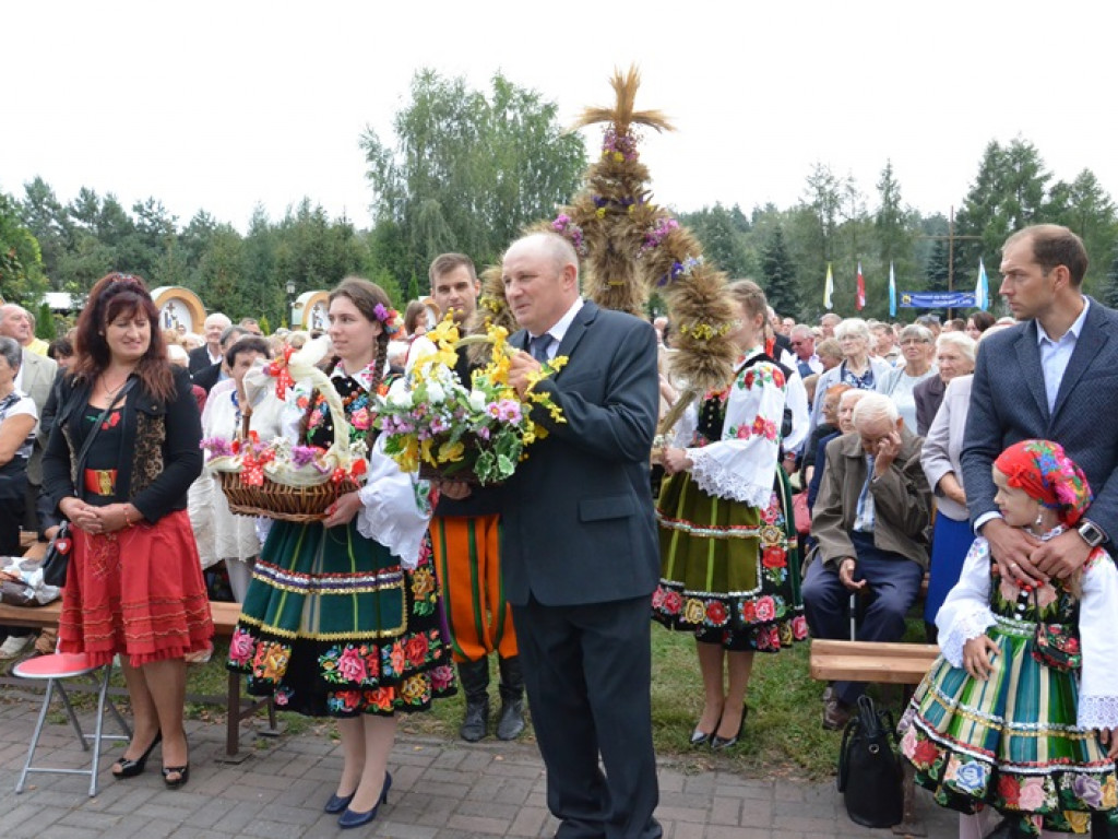 Odpust i dożynki w Sanktuarium Matki Bożej w Domaniewicach