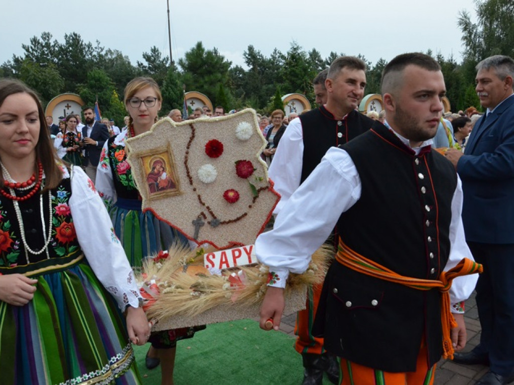 Odpust i dożynki w Sanktuarium Matki Bożej w Domaniewicach