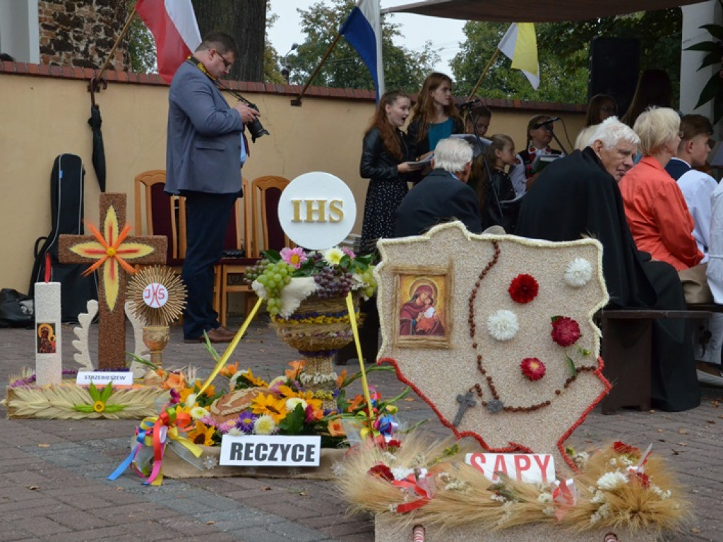 Odpust i dożynki w Sanktuarium Matki Bożej w Domaniewicach