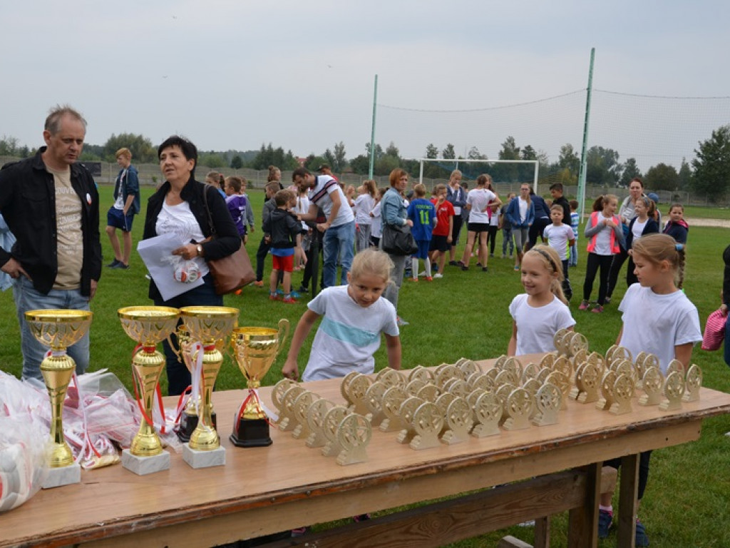 300 uczniów wzięło udział w Biegach Ułańskich w Bielawach