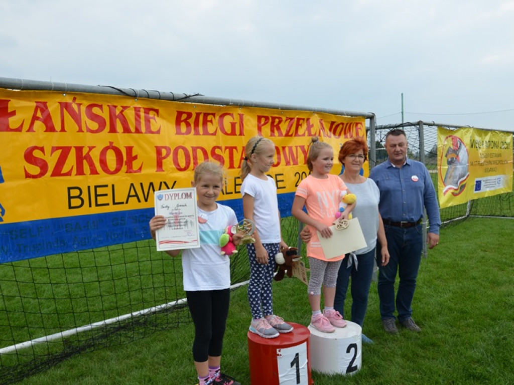 300 uczniów wzięło udział w Biegach Ułańskich w Bielawach
