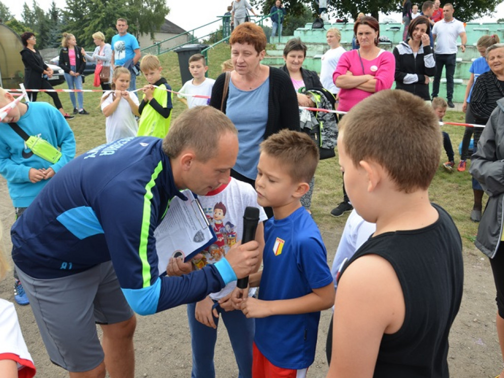 300 uczniów wzięło udział w Biegach Ułańskich w Bielawach