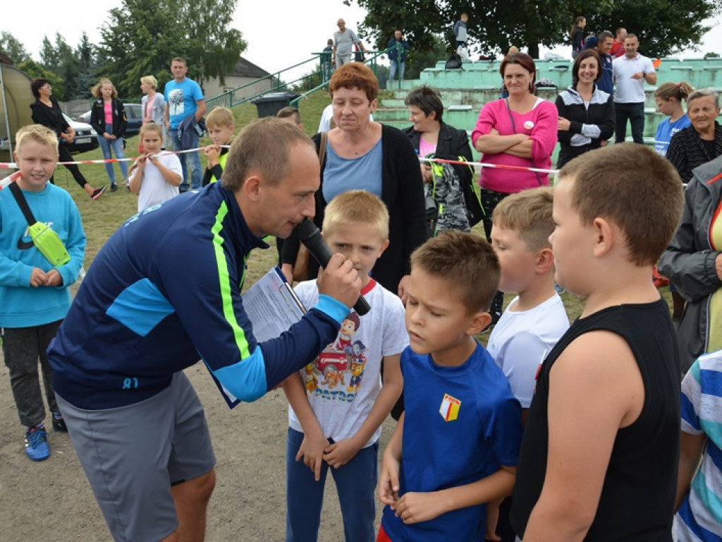 300 uczniów wzięło udział w Biegach Ułańskich w Bielawach