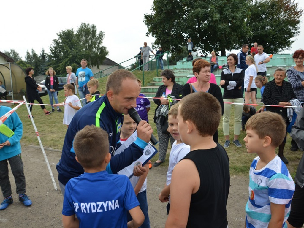 300 uczniów wzięło udział w Biegach Ułańskich w Bielawach