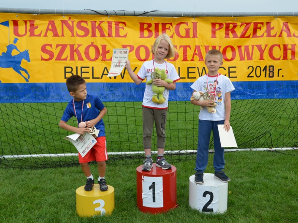 300 uczniów wzięło udział w Biegach Ułańskich w Bielawach
